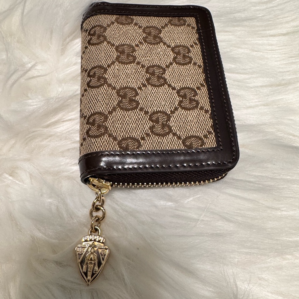 Gucci Patterned Wallet - Picture 7 of 17